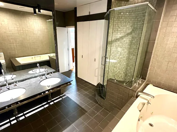 7 East 20th Street image 9 of 13