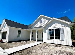 682 Poppleton Dr, Hampstead, NC 28443