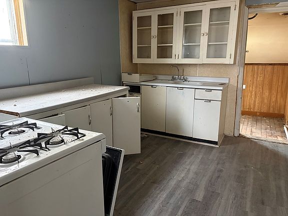 4th image of 117 N Washington St