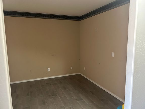 3rd image of 619 W Lucky Penny Pl