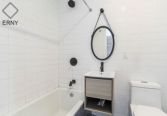 3rd image of 1603 Lincoln Pl #3A