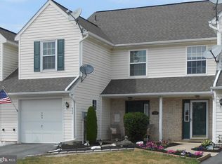 308 Farmview Ln, Mount Joy, PA 17552