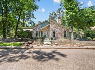 1 Green Blade Ln, Spring, TX 77380