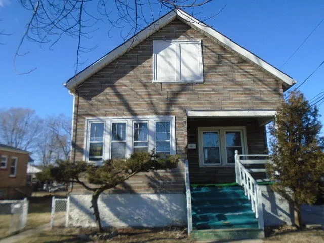 9710 S Normal Ave photo 1