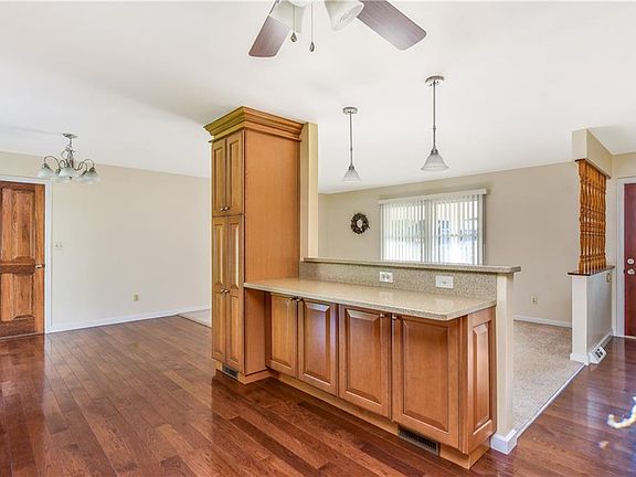 2nd image of 4231 Aleesa Dr SE