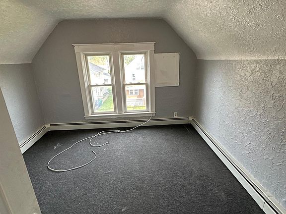 3rd image of 1325 Whitney Ave #1-3