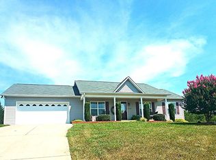 1334 Gallatin Ln, Hudson, NC 28638