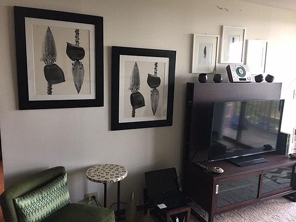 2nd image of 75 Kristin Cir #5