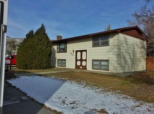 123 E Brooks St, Rawlins, WY 82301