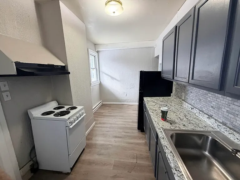 214 Academy St #A — Photo 2