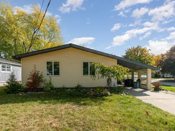 1 Pitre Ct, Essexville, MI 48732