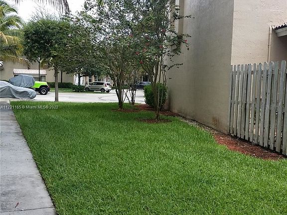 2nd image of 2261 SE 25th Ave #2261