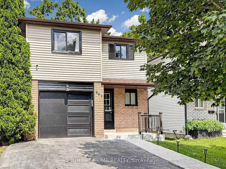 1st image of 207 Hickling Trl