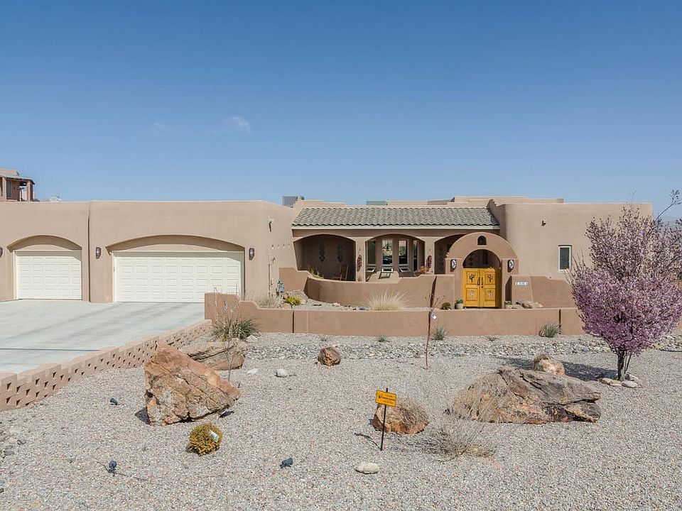3118 Campeche Rio Rancho NM-large-001-Fr