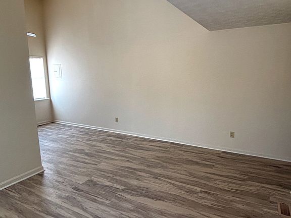 Living room/kitchen from front door