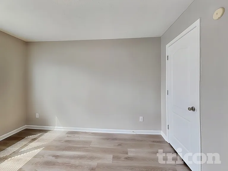 1289 Avington Glen Dr — Photo 14