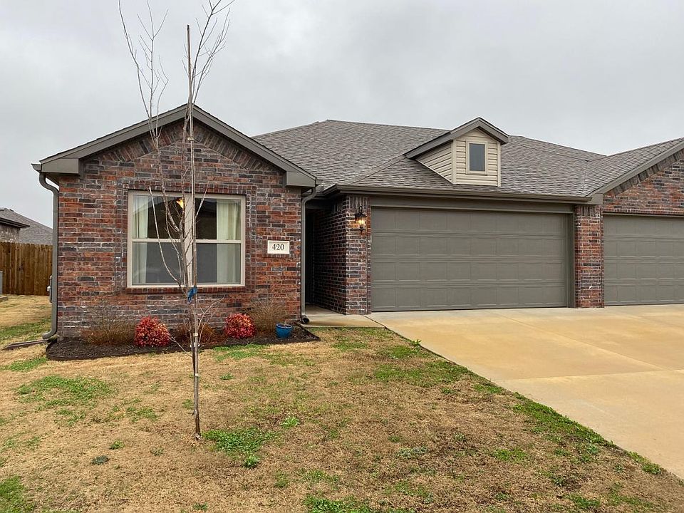 1st image of 420-422 Barbet Dr