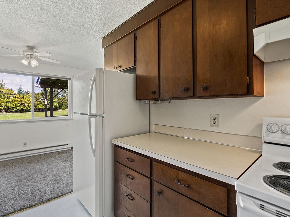 1st image of 1205 Oak St #11275084