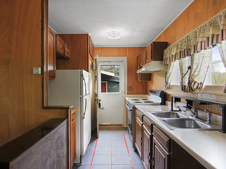 15-19 Pearl Street — Photo 3