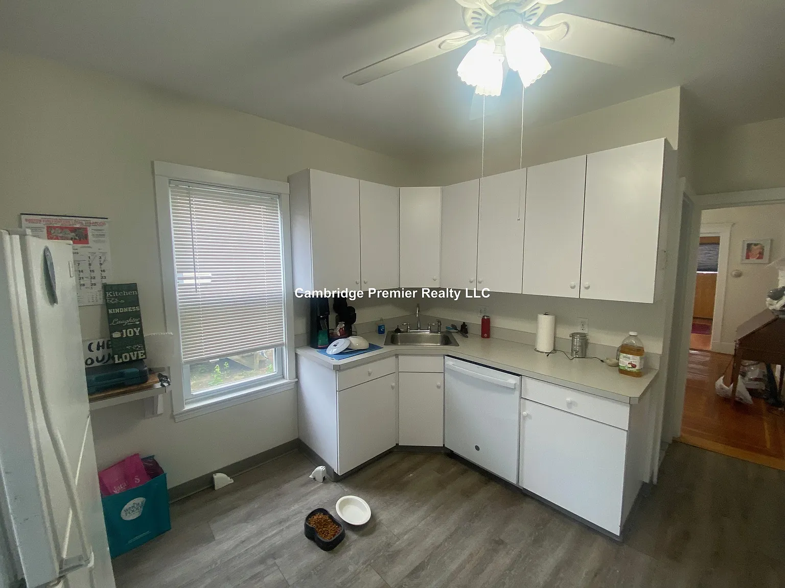 11 Wright Ave — Photo 4