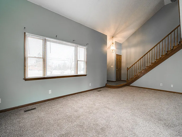 230 N Gebhart Church Rd — Photo 6