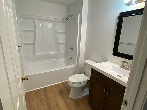 4th image of 6 Heritage Village Dr APT 407