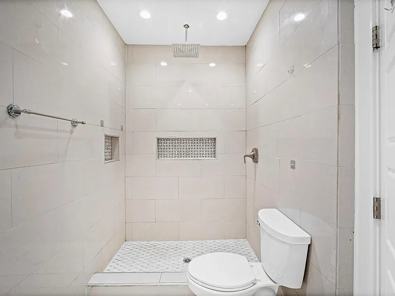 12430 Pecan Ct — Photo 17