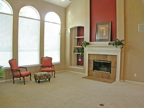3rd image of 9041 Blanco Dr