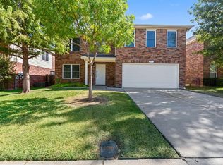 421 Deer Park Dr, Lewisville, TX 75067