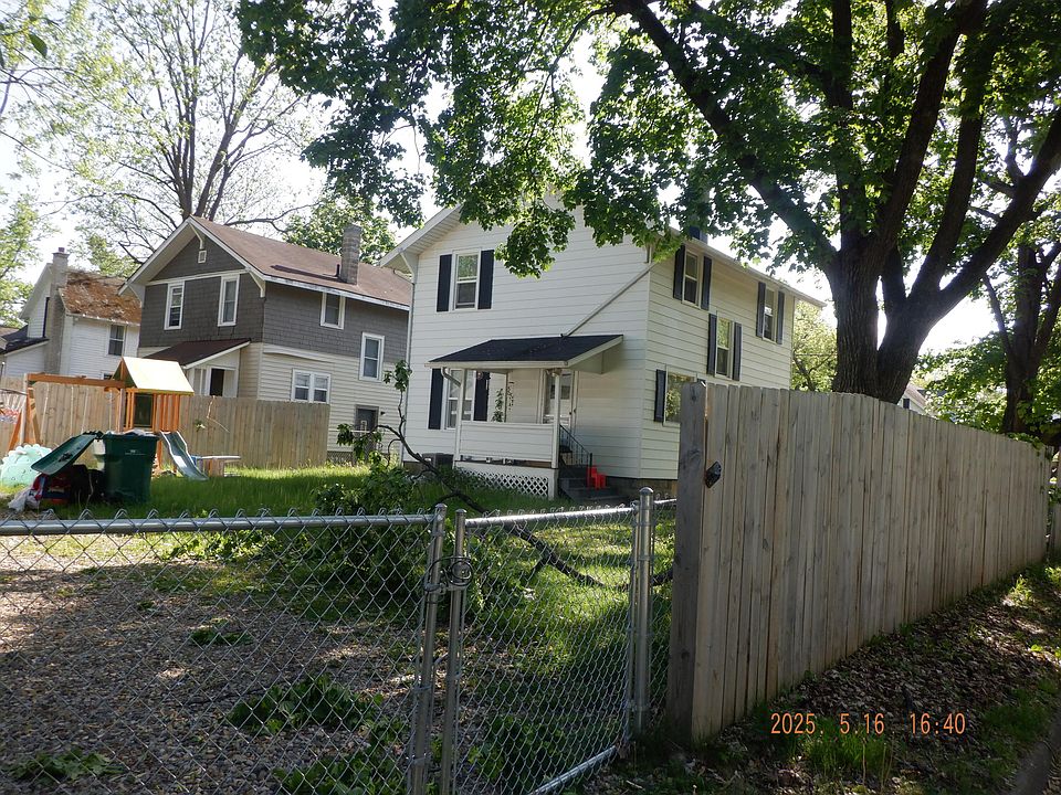 2nd image of 940 Albert Ave
