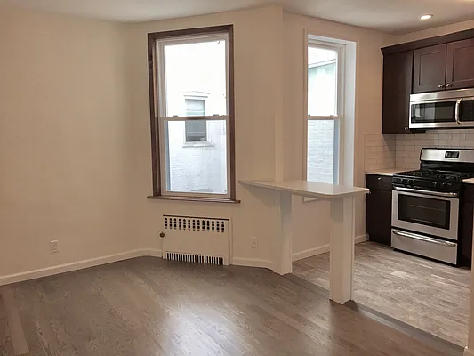 Rented by Daniel Gale Associates Inc of East Norwich | media 9