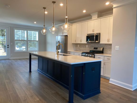 2nd image of 3197 Acadia Dr