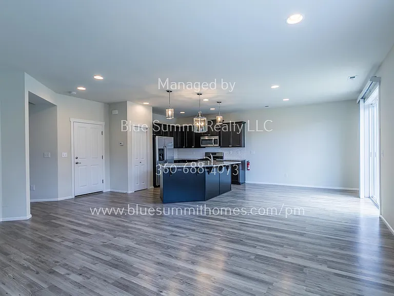6615 Svea Ct NE — Photo 5