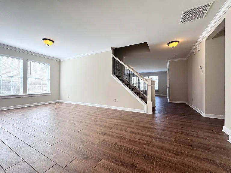 5544 Hammermill Dr — Photo 4