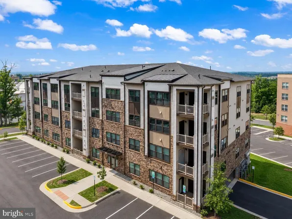 46270 Mount Allen Ter #101, Sterling, VA 20164
