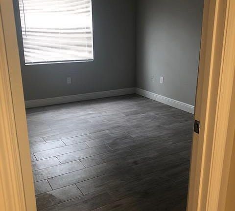 5th image of 1064 Mollie Ln