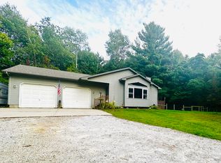10438 S Wisner Ave, Grant, MI 49327