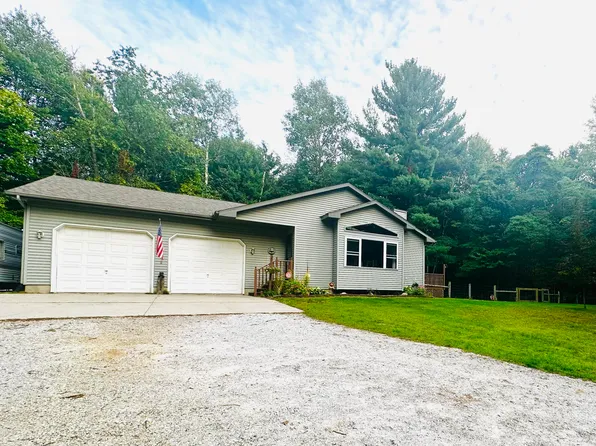 10438 S Wisner Ave, Grant, MI 49327