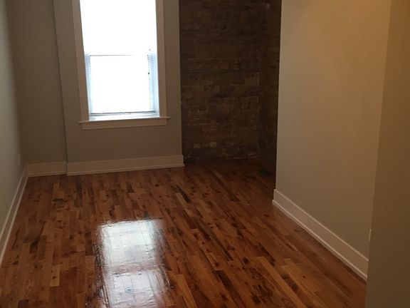 5th image of 2057 N Hoyne Ave #3N
