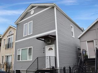 712 N Willard Ct APT 1, Chicago, IL 60642