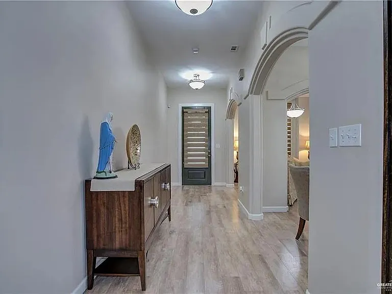 3205 Santa Teresa — Photo 6