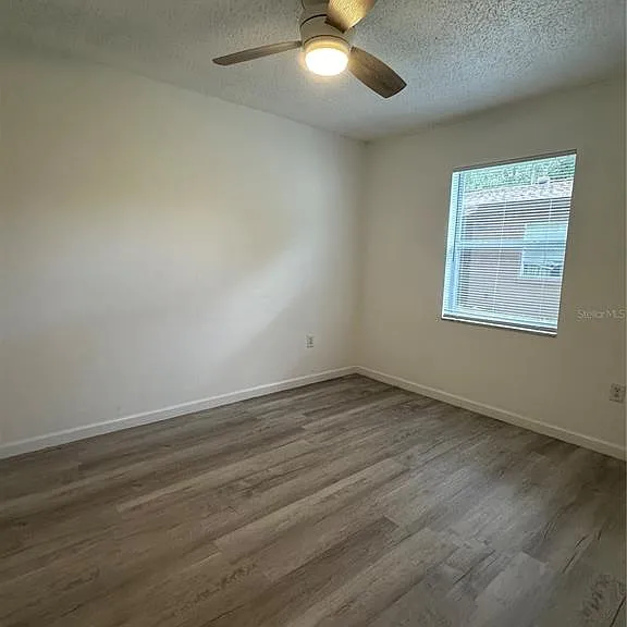 704 Sunset Ave #B — Photo 10