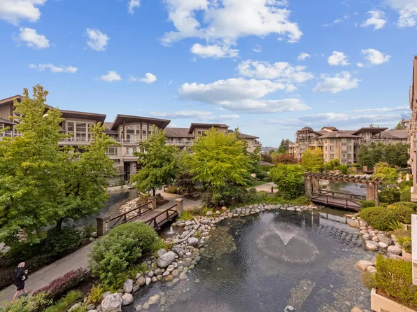 580 Raven Woods Dr #319, Burrard Inlet 3, BC V7G 2T3