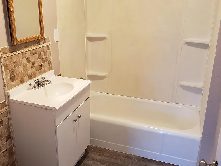 1107 S Nebraska Ave #1 — Photo 3