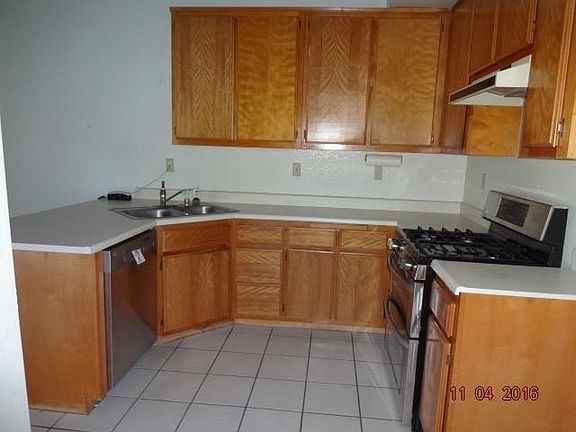 3rd image of 14780 Clubhouse Dr APT B