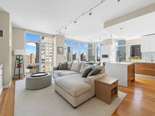 555 West 59th Street image 1 of 18