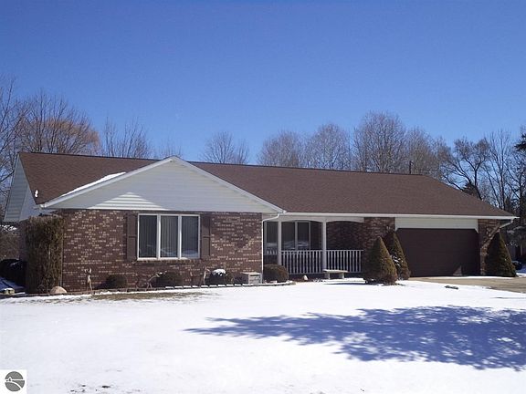 3rd image of 1707 W Brookside Dr