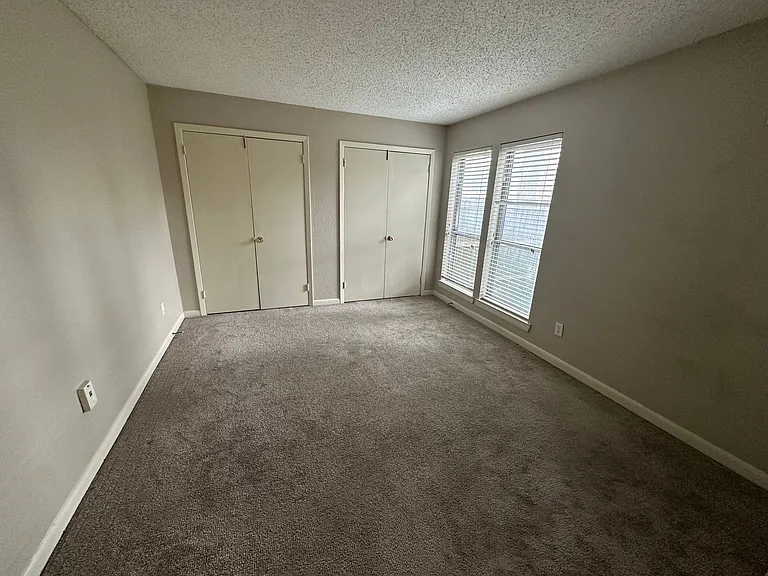 1705 Port Oak Pl — Photo 8