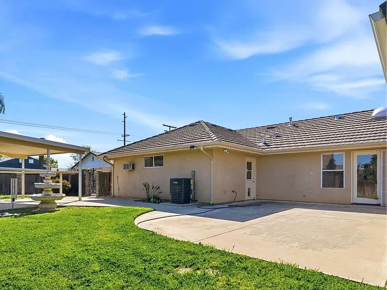 2702 E Goshen Ave — Photo 14