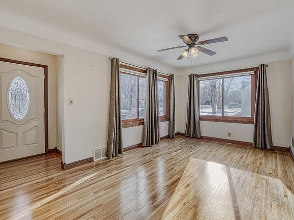 4th image of 1021 Marshall Ave